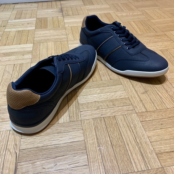 Sport Sneakers - New in Box - Picture 3 of 8